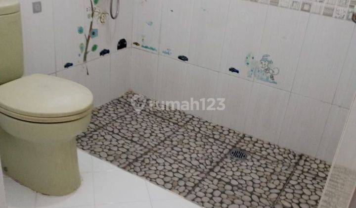 Rumah Murah di Jalan Taman Ratu Indah Jakarta Barat 2 Lantai SHM Bagus Lokasi Strategis dekat Malll  1