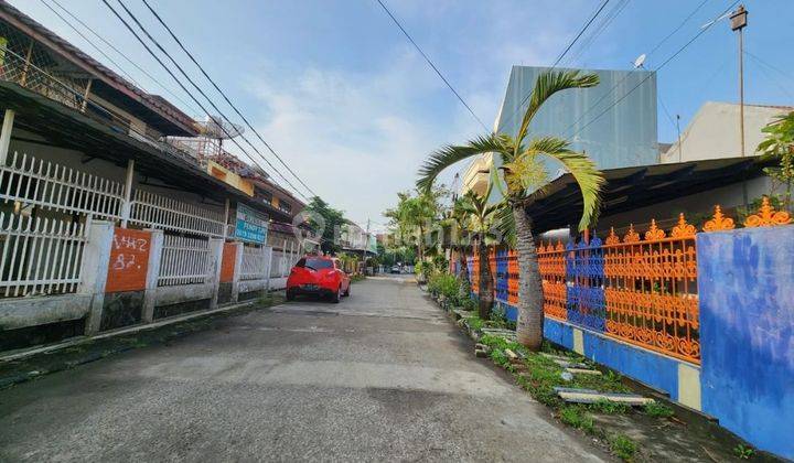 Rumah Murah di Lingkungan Tenang Asri, 2 Lantai, Luas 252 m, Lokasi Strategis dekat Mall, Akses Jalan Tol, Row Jalan 2 mobil, posisi di Hoek,  hadap Barat & Utara       #widjon  2