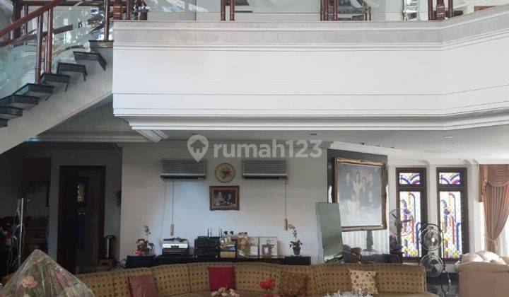 Rumah Mewah  Siap Huni di Cluster Kintamani Bukit Gading Villa Kelapa Gading Jakarta Utara 2 Lantai SHM hadao Timur  Semi Furnished  Lokasi sangat strategis dekat Mall RS Gerbang Tol Bebas Banjir         #wingpkg 2