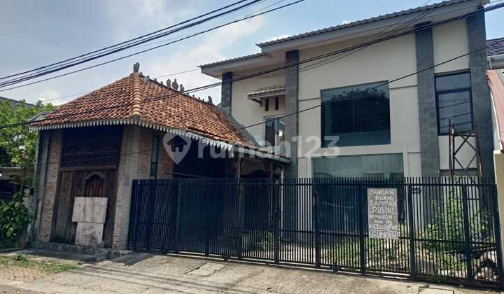 Disewa Rumah Lokasi Pinggir Jalan di Pulogebang Permai Jakarta