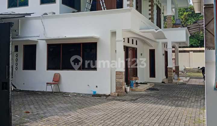 For Rent 2-Story House Suitable for Office in Duren Tiga Raya