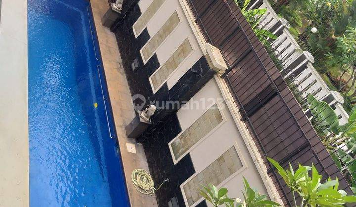 Rumah 2 Lantai Mewah Nuansa Kelasik dengan Kolam Renang di Pulomas Jakarta Timur HGB hadap Selatan 2