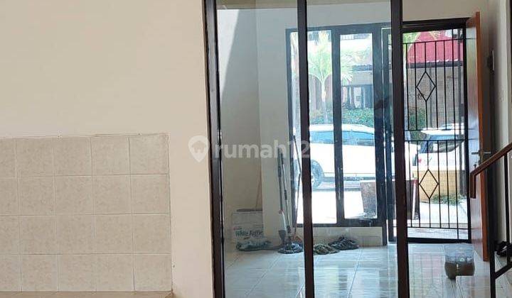 Rumah 2 Lantai Luas 105m2 3 Kamar Bagus SHM Hadap Timur di Cluster Harmoni Bekasi Jawa Barat 2