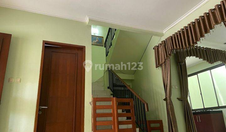 Rumah 2 Lantai 3 kamar tidur Bagus SHM hadap Timur di Cluster Harmoni Kota harapan indah Bekasi Jawa Barat 2