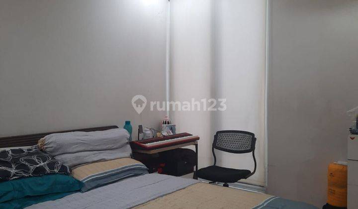 Rumah 2,5 lantai luas tanah 102m2 semi furnished Bagus di Janur Kuning Kelapa Gading 2