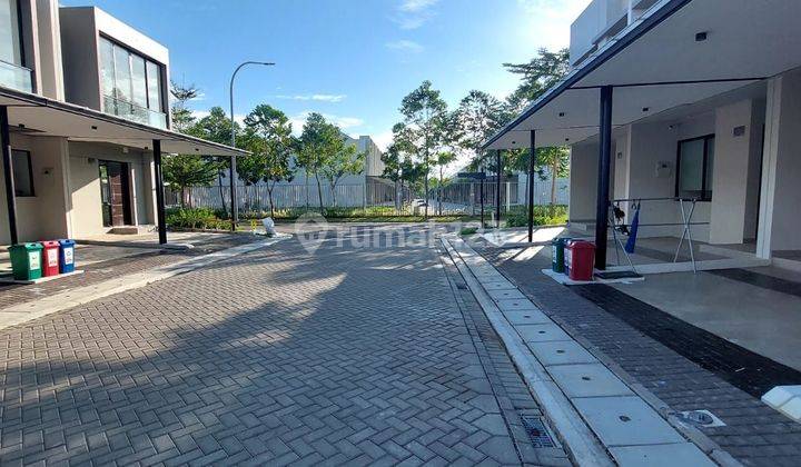 Rumah baru di Cluster Florida 2 Lantai luas tanah 56m2 bangunan 75m2 2+1 kamar hadap selatan di PIK 2 Tangerang 2