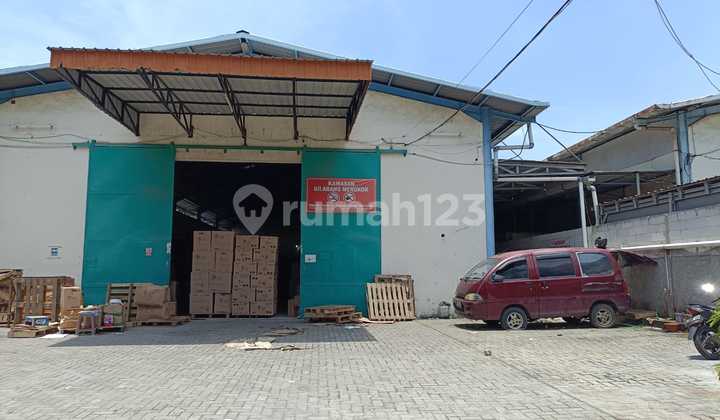 For Rent Ready-to-Use Warehouse in Sunter, North Jakarta For Rent Ready-to-Use Warehouse in Sunter, North Jakarta