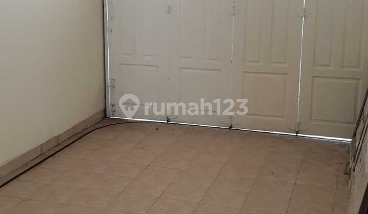 Disewa Rumah 2 Lantai di Bulevar Hijau Kota Harapan Indah Bekasi 2