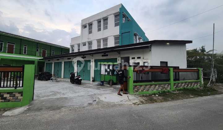 For Sale: 12-Door Rental House and 5 Stalls in Sukatani, Cikarang For Sale: 12-Door Rental House and 5 Stalls in Sukatani, Cikarang