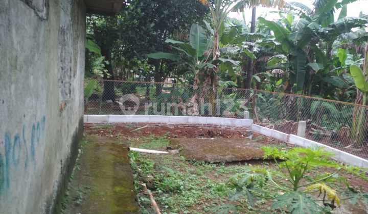 Quick Sale Land with House Bonus in Jatiasih, Bekasi