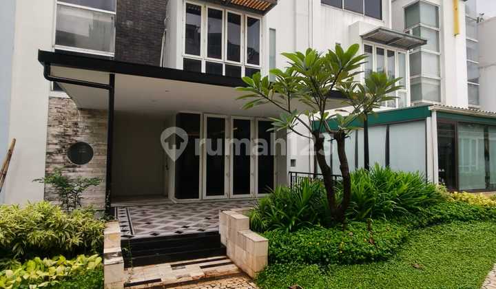 Di Sewakan Town Home di Springhill Kemayoran