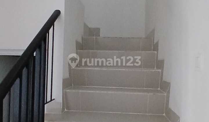 For Rent: 2-Story House in European Cluster, Sedayu City, Jakarta 2