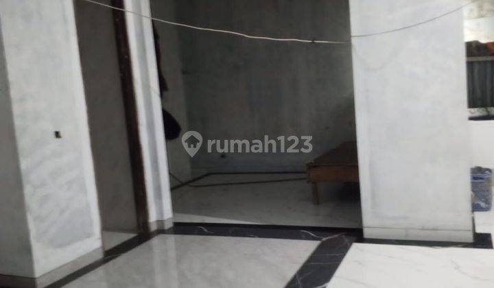 Dijual Rumah 2 Lantai di Pulomas SHM Bagus Kk Jalan dpn 2.5 row mobil (Tonan) 2