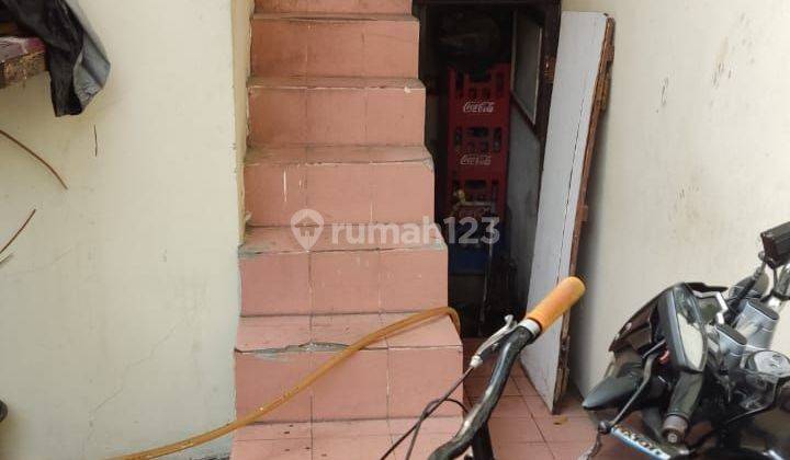 Dijual Rumah Kost Sedang berjalan 10 pintu 2 Lantai SHM Bagus(va) 1