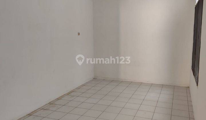 Rumah disewakan di Jl.. Kelapa Puan Timur SHM Butuh Renovasi 1