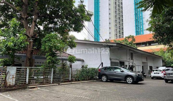 Dijual Rumah Kost an di Karet semanggi (110 Kamar)2 Lantai SHM Bagus (Rika) 1