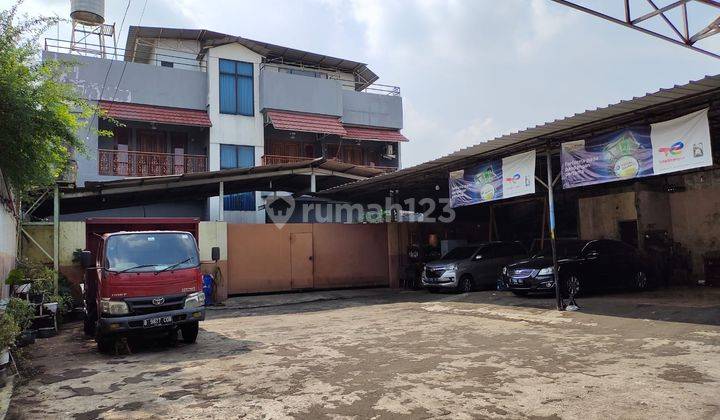 Dijual Rumah Berikut Bengkel Mobil Yang Masih Beroperasional Di Penggilingan Shm (esther) 2