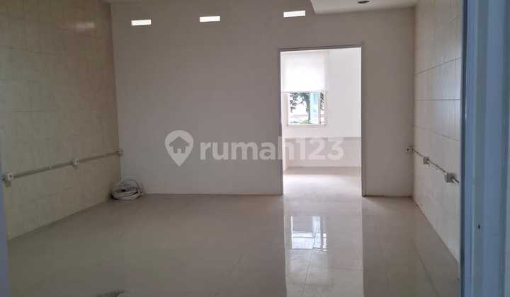 For Sale: 4-Story Shop House on Boulevard Raya, Kelapa Gading 2