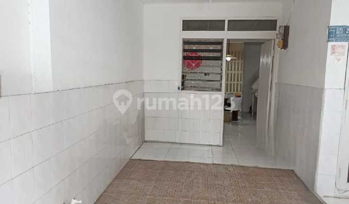 For Sale House in Sunter Agung Strategic Location Suitable for Boarding House Flood-Free (Charming) 2