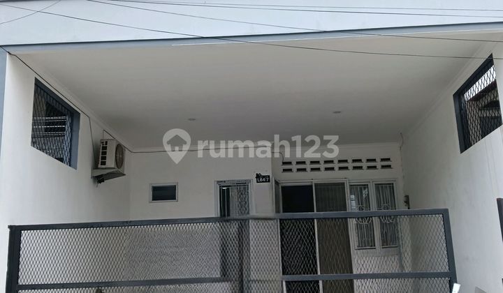 For Rent, Pelepah Indah House Across from Mall, Ready to Occupy