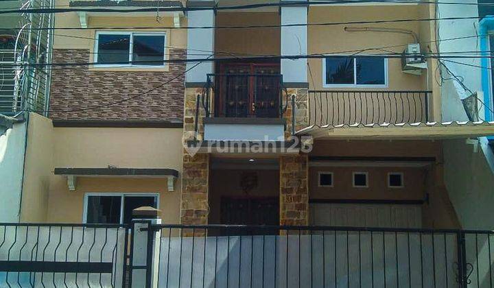Disewakan Rumah Di Jl Kelapa Puyuh Kelapa Gading 2 Lt Siap Huni 2