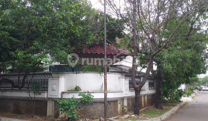Mewah & Asri! Rumah Hook 330M2 di Pulomas Jakarta Timur