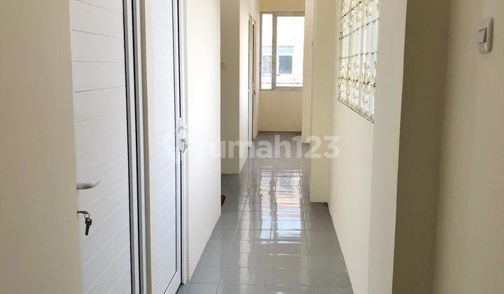 For Sale: 14-Room Boarding House in East Cideng, Central Jakarta For Sale: 14-Room Boarding House in East Cideng, Central Jakarta