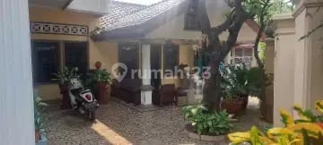 Rumah Lokasi Strategis di Pinggir Jalan, Kemayoran, Jakarta Pusat Rumah Lokasi Strategis di Pinggir Jalan, Kemayoran, Jakarta Pusat