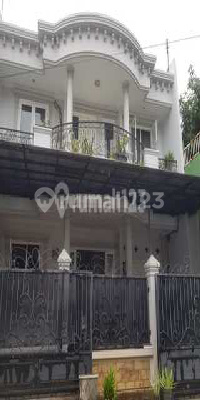 Rumah 2Lt dengan Lebar 10M di Sunter Paradise Jakarta Utara