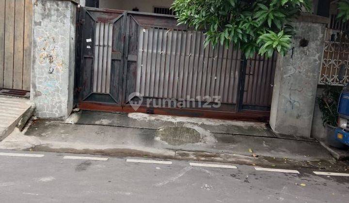 Rumah MURAH DI KREKOT JAKARTA PUSAT STRATEGIS COCOK UNTUK KOS DIBELAKANG PASAR BARU JALANAN 2 MOBIL 1