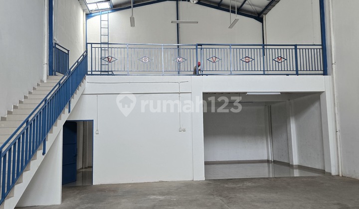 Warehouse in Central Cakung Business Park Area 235M