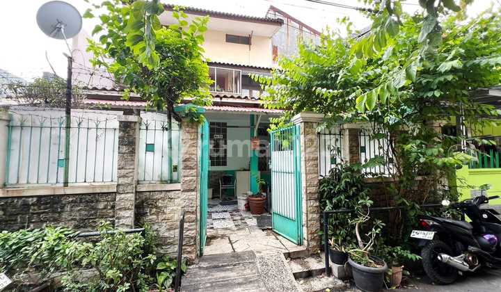 Murah! Rumah 3Lt dan 7Br di Mangga Besar Jakarta Barat