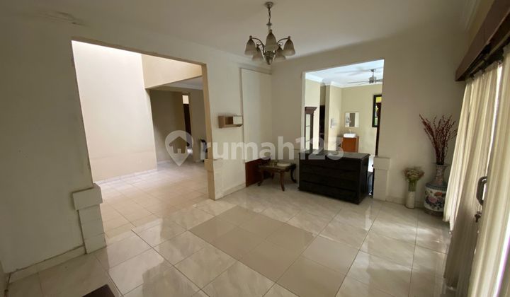 For Sale Luxury House in Grand Wisata Housing Area 300M