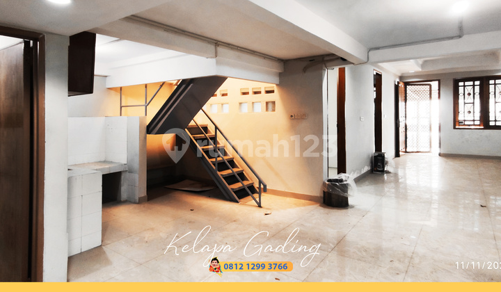 Sell Fast Semi-Renovated House Kelapa Gading 1.5 Floors Kelapa Hibrida