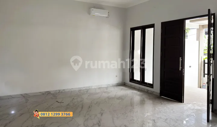 Rumah Lux Baru Kelapa Gading 3 Lantai Minimalis Cantik 2