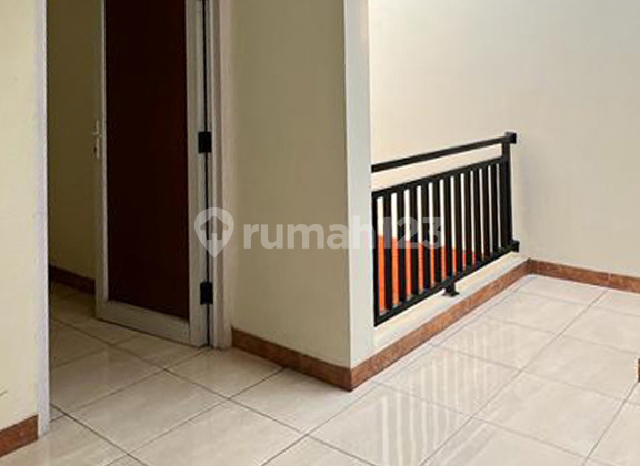 Cheap Beautiful House in Kelapa Gading 2 Floors 2