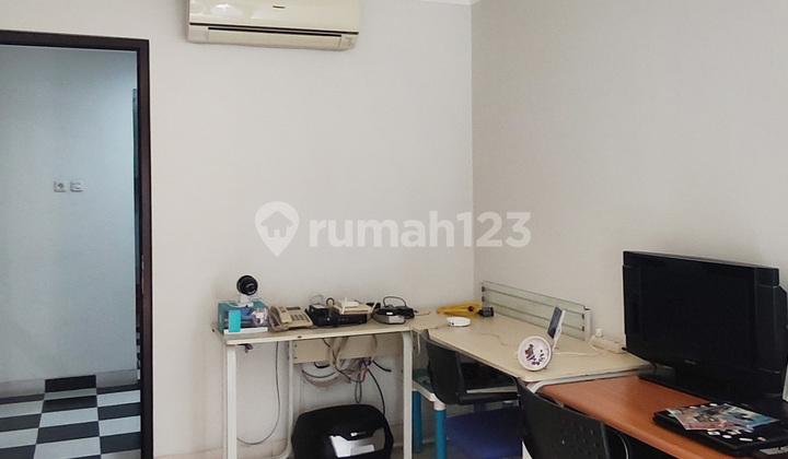 Ready to Live In! Beautiful Minimalist House in Janur Kelapa Gading, Area 153M2 2