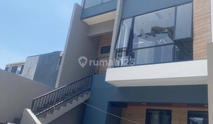 Di jual Rumah baru di setra duta, lingkungan nyaman ,udara sejuk  1