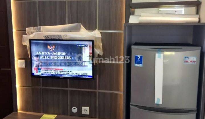 Apartemen sudirman siap huni, lokasi strategis, full furnish dengan view kolam renang 1