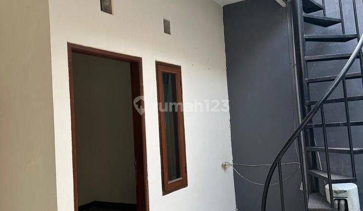 Disewakan / Dijual Rumah Di Taman Kopo Indah 3 2