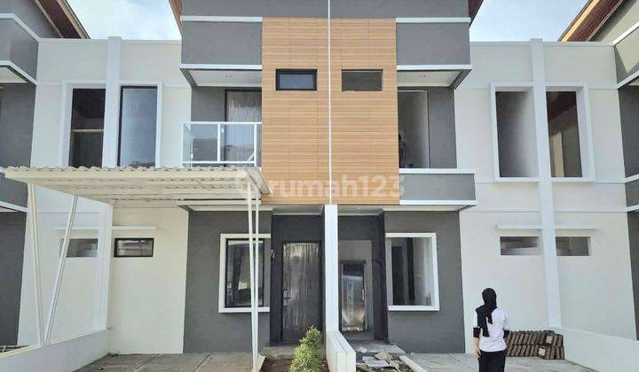 Rumah 2 Lantai 5 Menit Stasiun Serpong Shm di BSD City 2