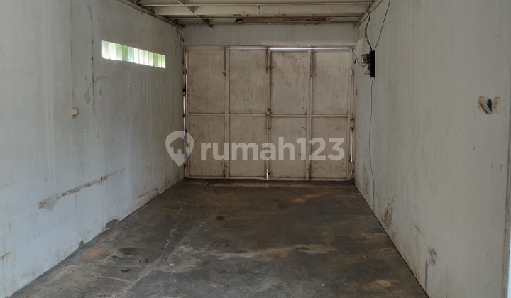 House for office or business space next to IPB Vocational Bogor 2