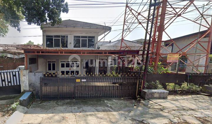 Former radio station house and signal tower in Heulang Park, Bogor 2