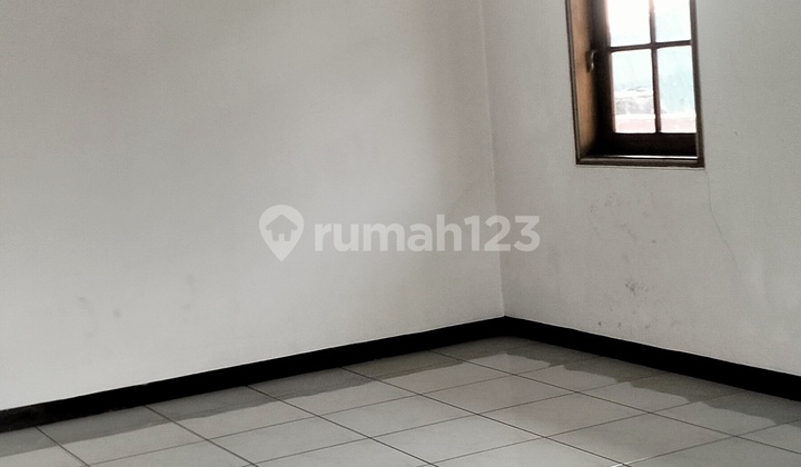 House in Vila Duta with Extensive Land, Bogor City