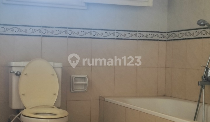 Rumah Semi Furnished 2 Lantai Rumah Semi Furnished 2 Lantai