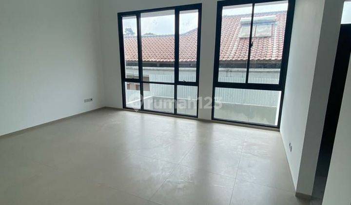 Di Jual Rumah Baru Minimalis Modern di Konplek Setraduta Bandung 1