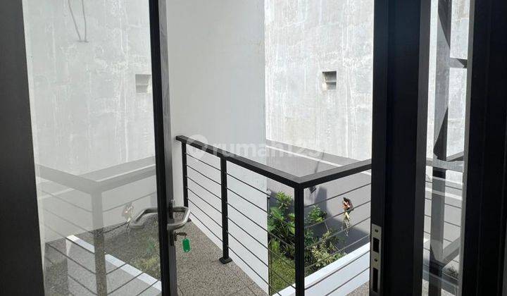 Disewakan 2 Unit Rumah Baru Siap Di Sayap Setrasari 2
