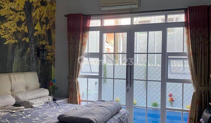 kamar tidur dijual rumah tinggal di taman