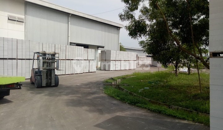 For Sale or Warehouse for Rent in Pasir Gombong Cikarang