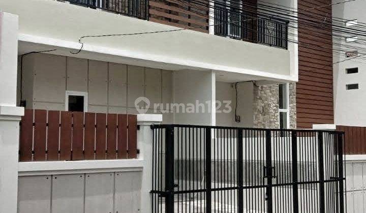 Dijual Rumah Townhouse Siap Huni di Cempaka Putih Jakarta Pusat  1